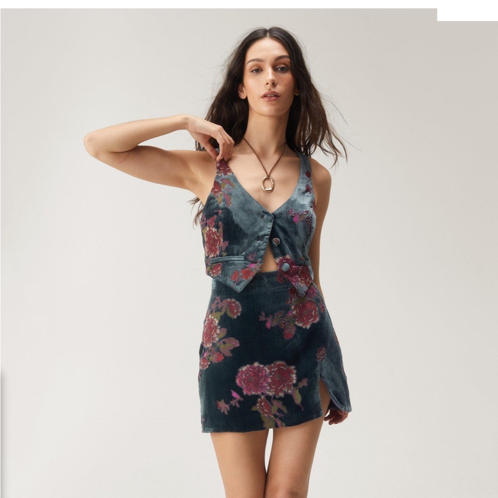 Devore Boho Floral Mini Skirt Size US 4